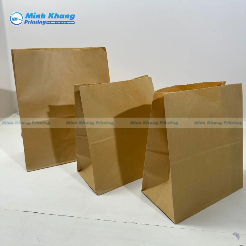 Mẫu túi giấy trơn không quai chất liệu giấy kraft nâu