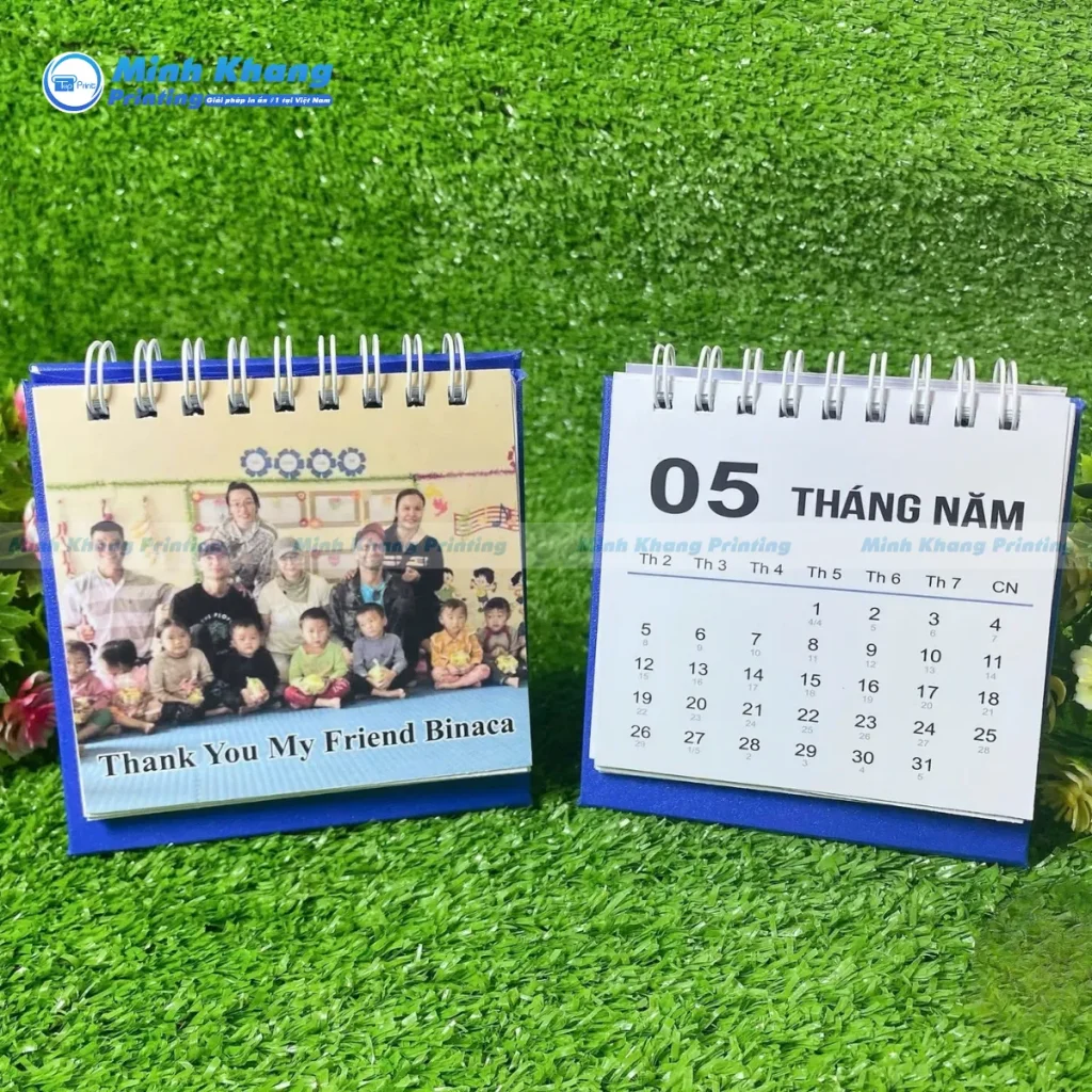 Mẫu lịch để bàn chữ A mini in logo công ty